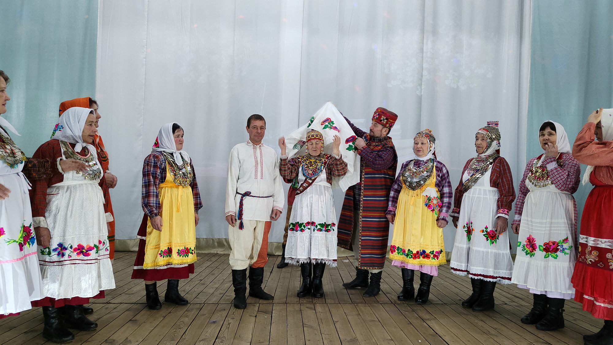 В Малобуяновском центральном сельском Доме культуры показали старинную  чувашскую свадьбу.